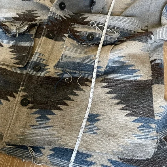 Aztec Shacket - Picture 8 of 9
